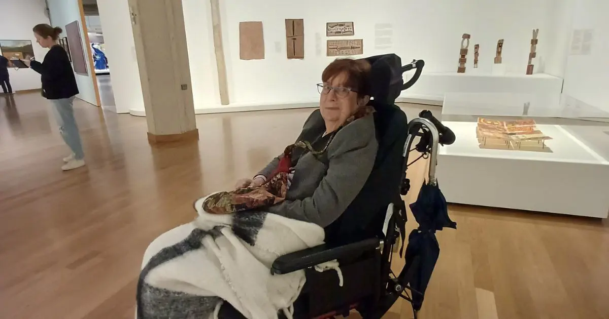Maureen attends WA Museum and Art Gallery with Life's Possibilities