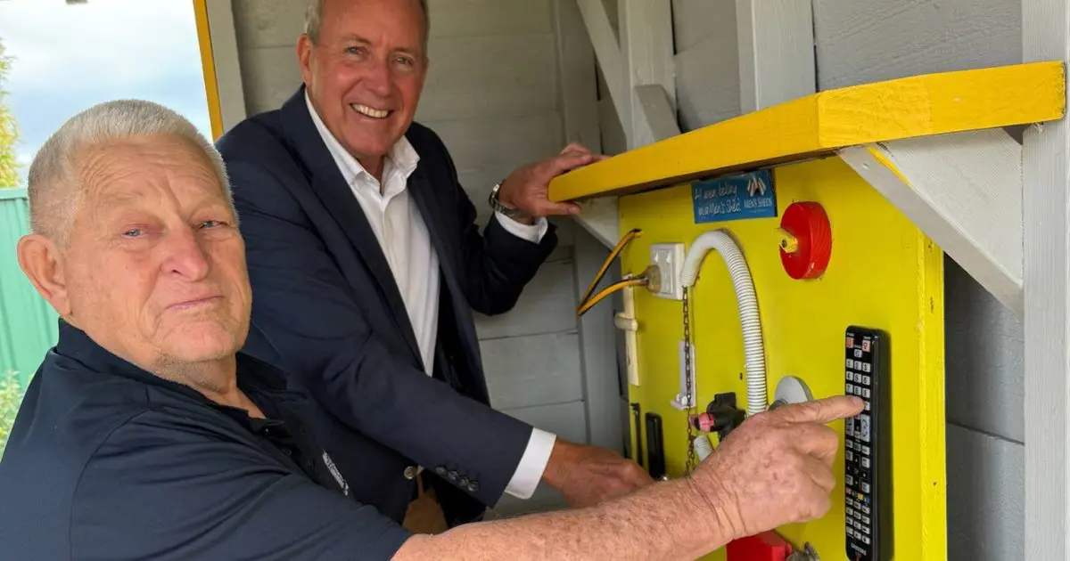 Reece Whitby MLA At The Oaks New Men's Shed