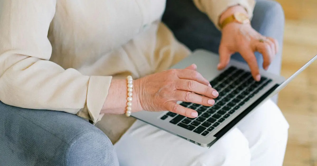 Senior safety tips for cyber security_Brightwater Your Aged Care