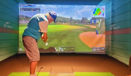 Brightwater Oaks residents go to X-Golf Rockingham simulation game_1