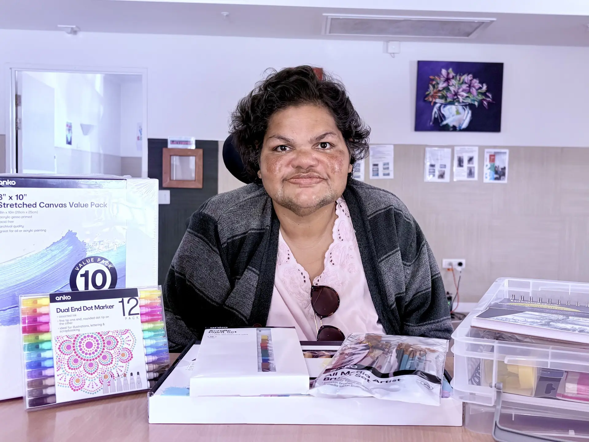 Life's Possibilties_Oats Street Transitional Rehabilitation client Letisha given art supplies to connect to Country